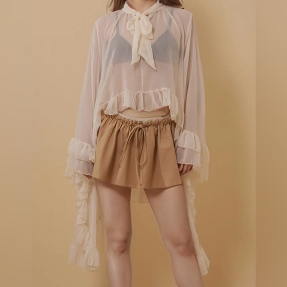 Ruffle Sleeve Oversized Bow Tie Top - Picture 2 of 6